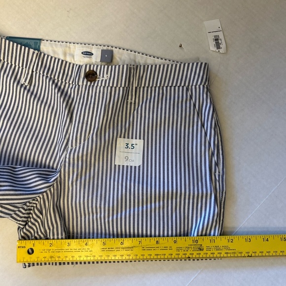Old Navy flat front Railroad Stripe Shorts w/front pockets NWT. Sz-4. E11 - Picture 10 of 10